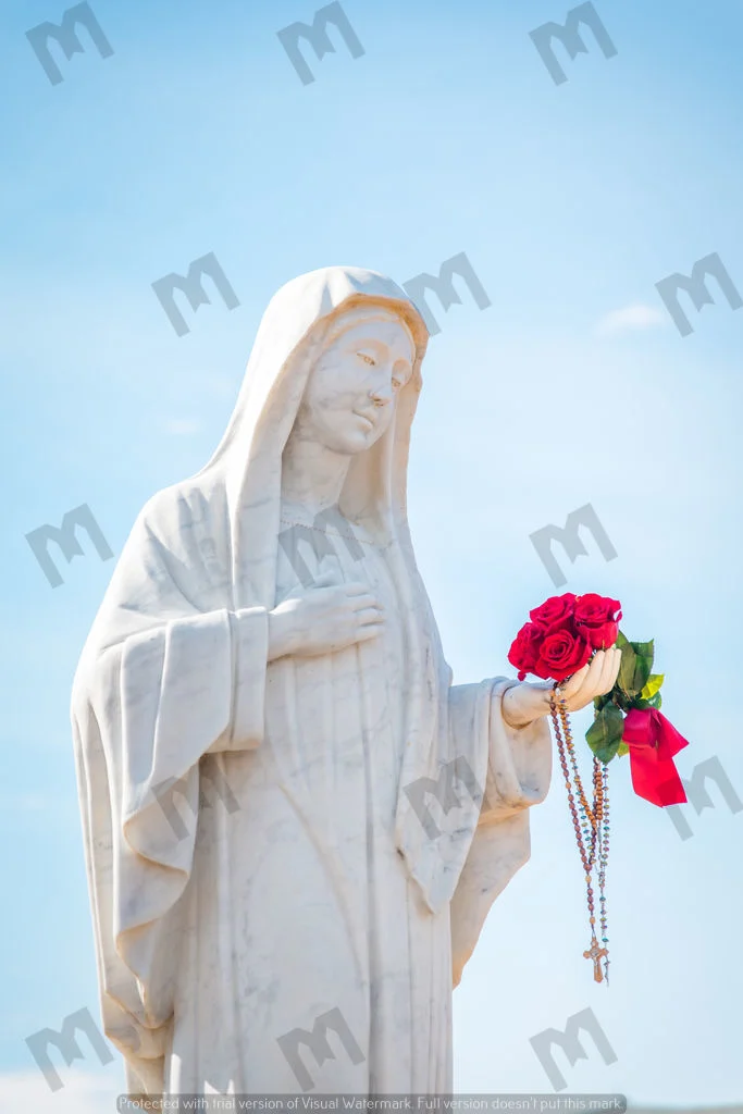 Pray the rosary - Stock image for download